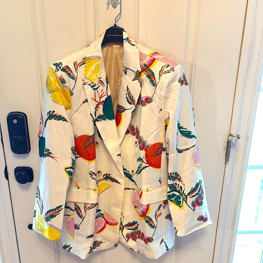 Perfect Summer Blazer! Brand new.